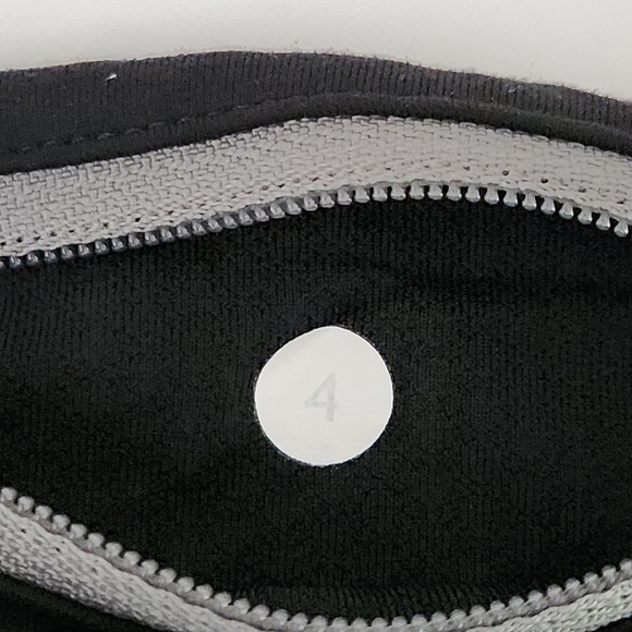 LULULEMON Run: Inspire Crop II black and yellow size 4 - Picture 13 of 14